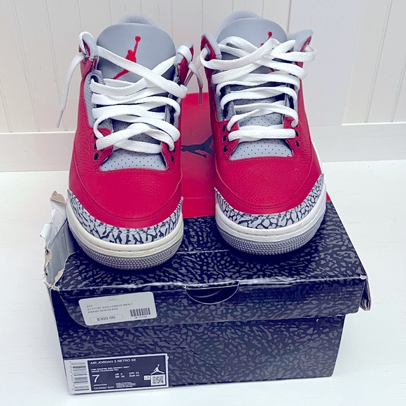 Air Jordan Fire Red Cement